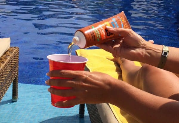 Sunscreen_Flask_Pool